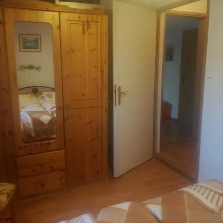 Paul-s Apartment